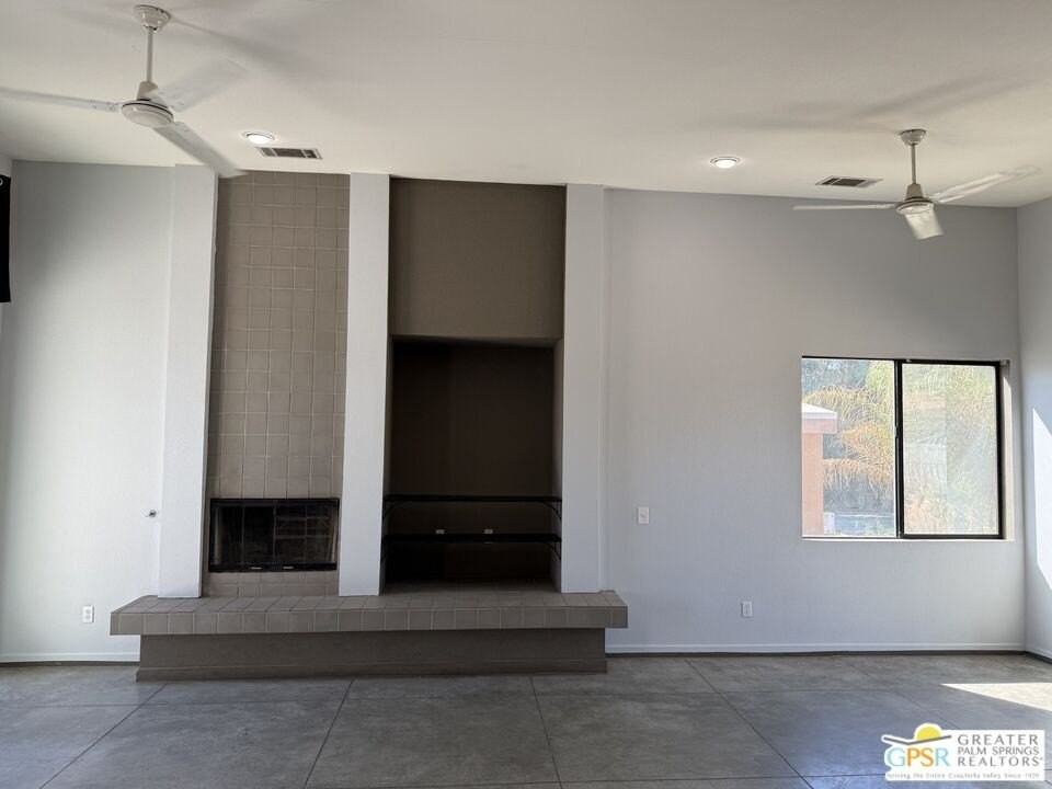 67608 Long Canyon Ln - Photo 4 of 9