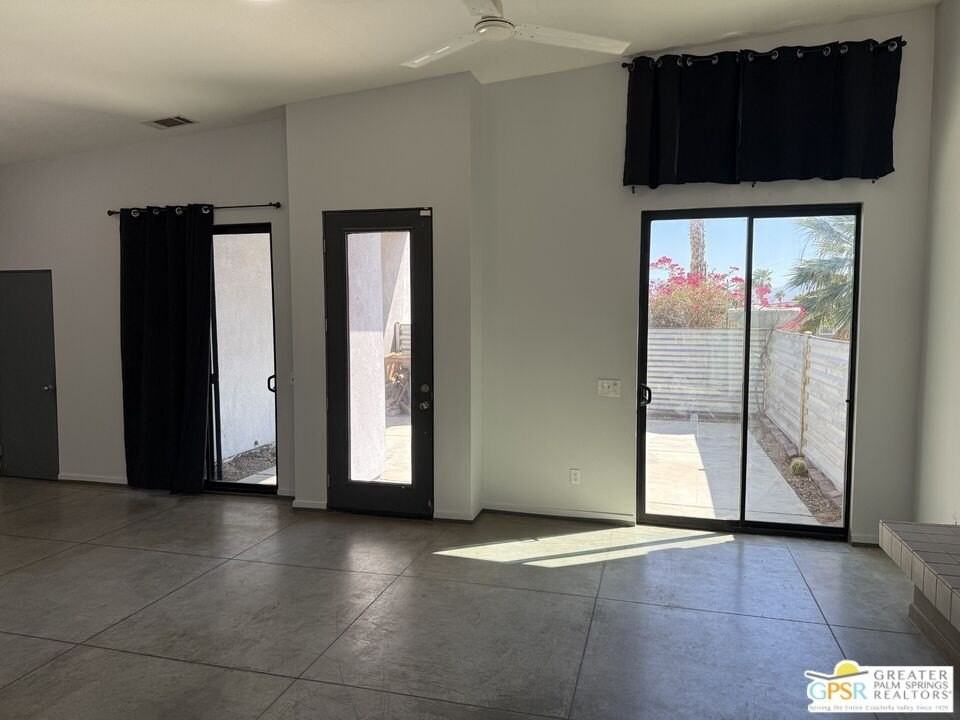 67608 Long Canyon Ln - Photo 5 of 9