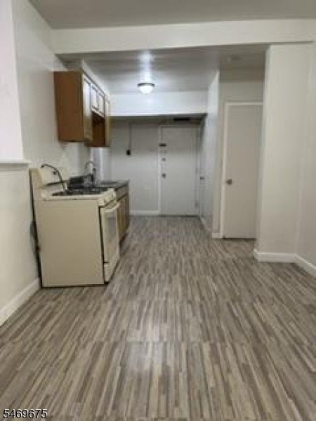 39 High St #B2 - Photo 4 of 12
