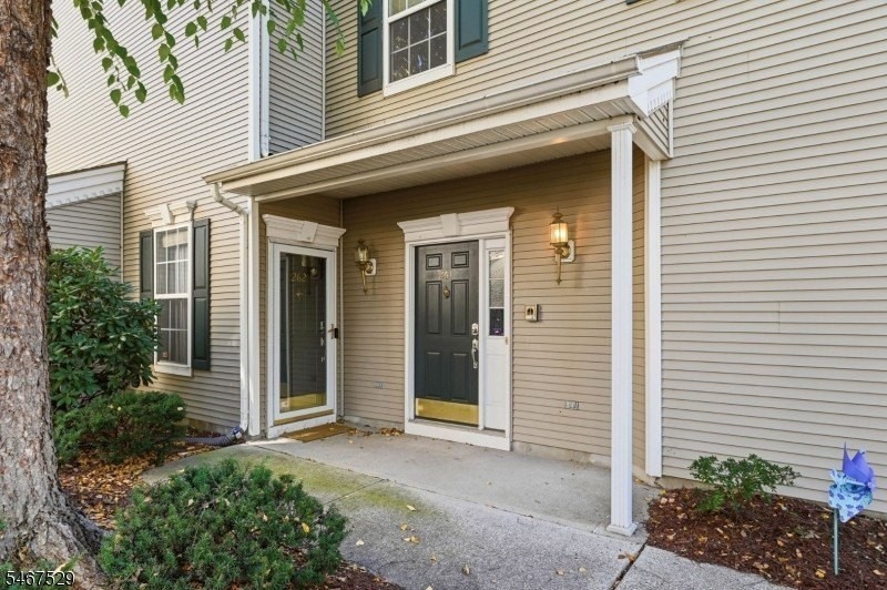 261 Riverwalk Way - Photo 4 of 41