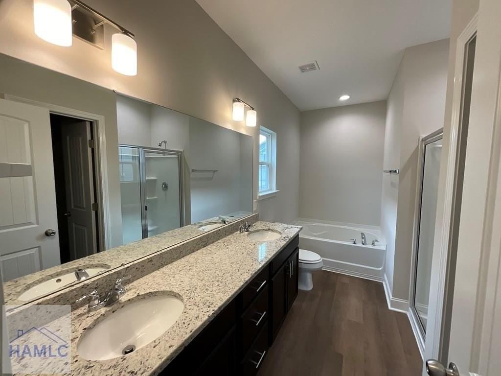 861 Grayson Ave - Photo 3 of 11