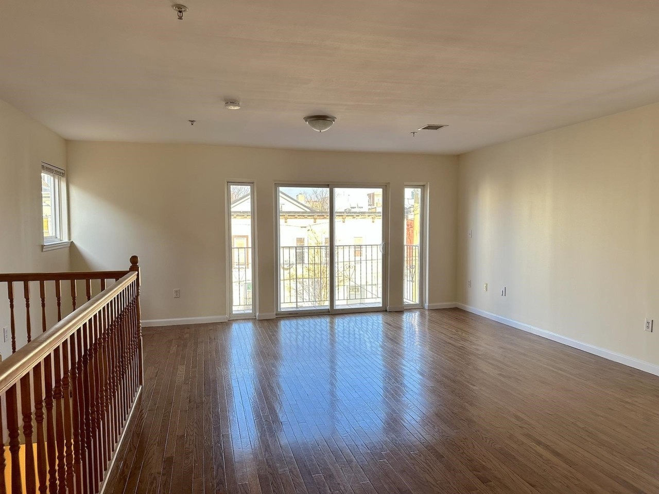523 7th St #1 - Photo 3 of 14