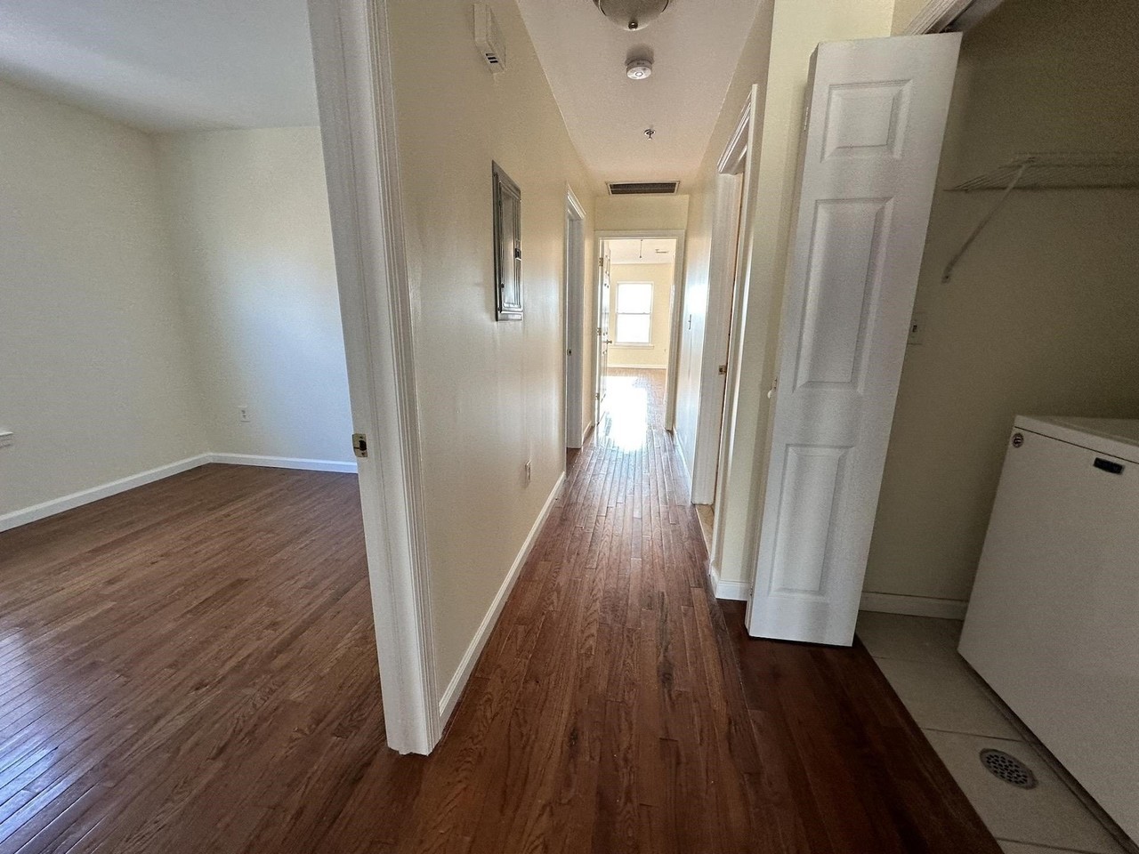 523 7th St #1 - Photo 5 of 14