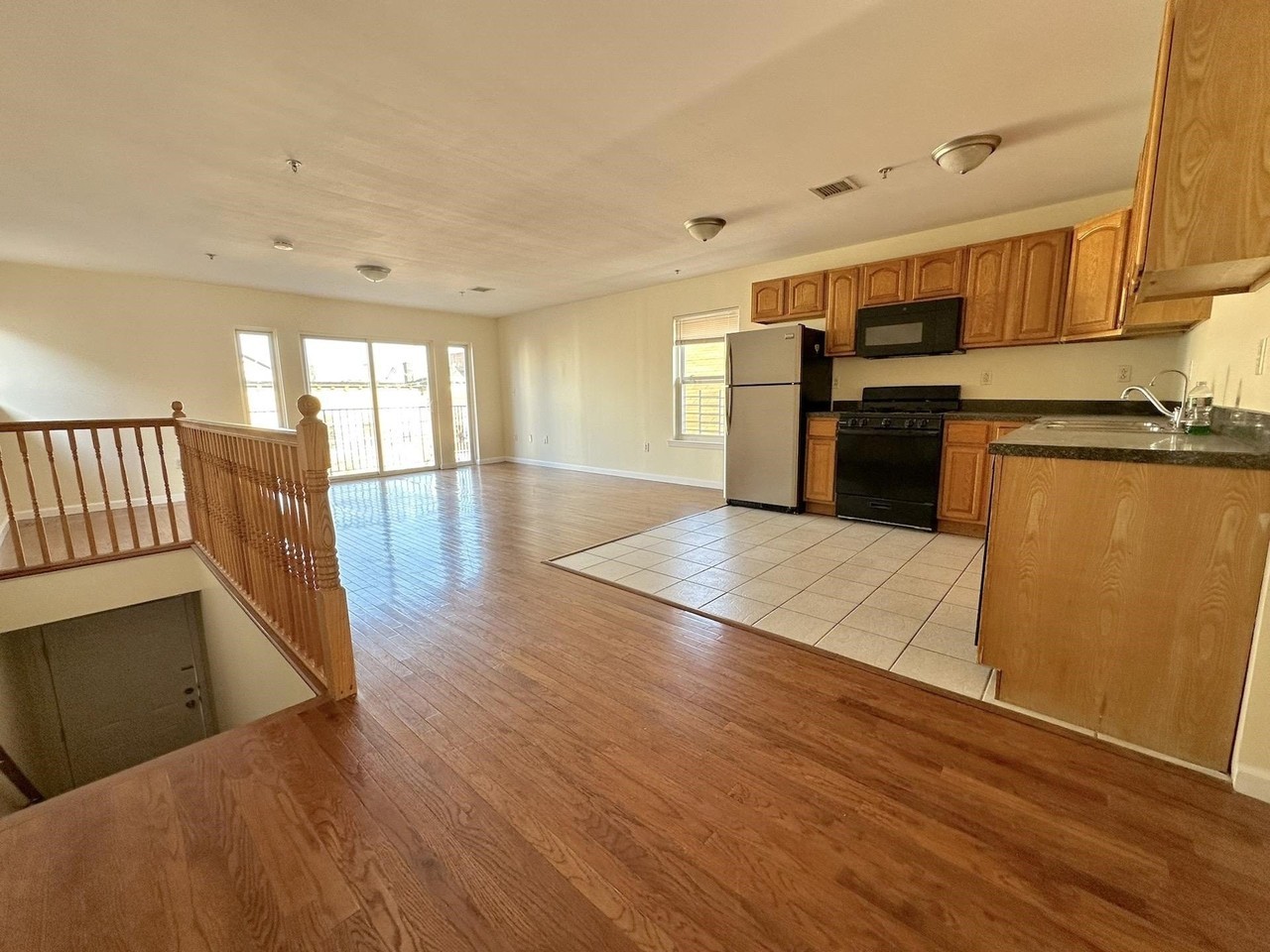 523 7th St #1 - Photo 7 of 14