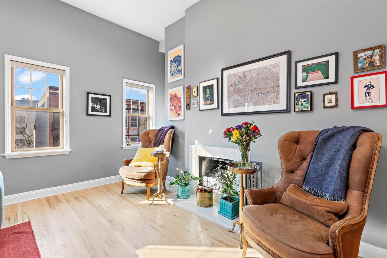 713 Adams St #4 - Photo 5 of 16
