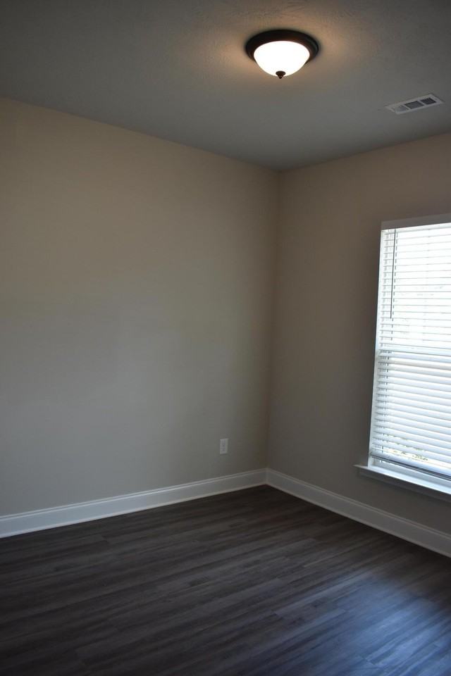 525 Hardy Pt - Photo 6 of 19