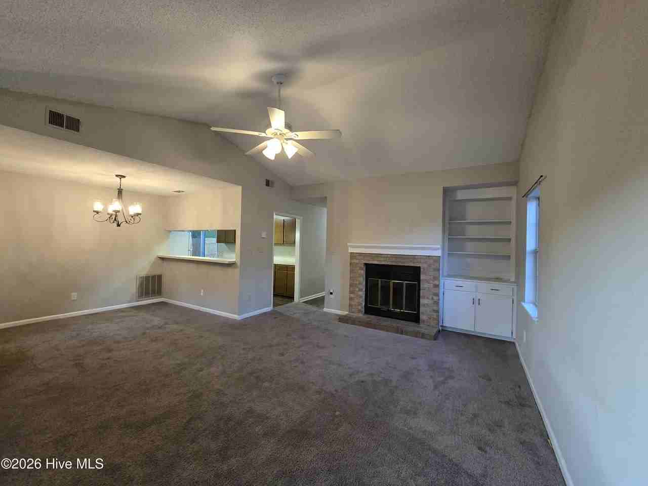 533 Shadowridge Rd - Photo 6 of 24