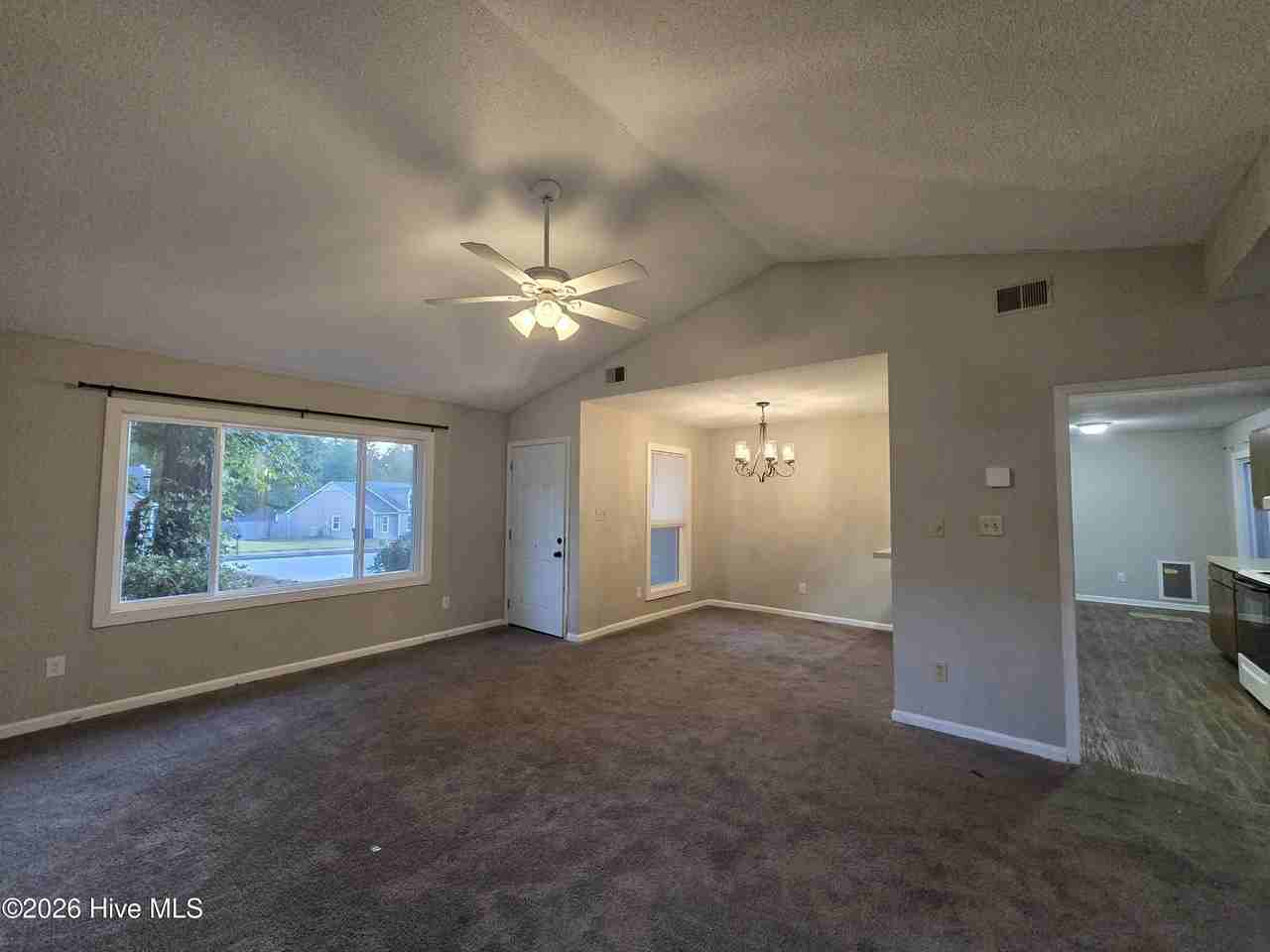 533 Shadowridge Rd - Photo 7 of 24