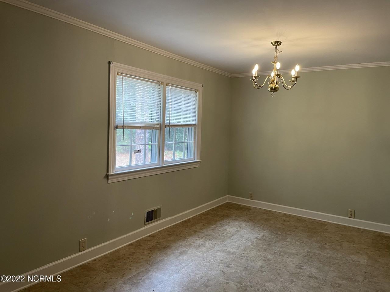 324 John Mcqueen Rd - Photo 5 of 15
