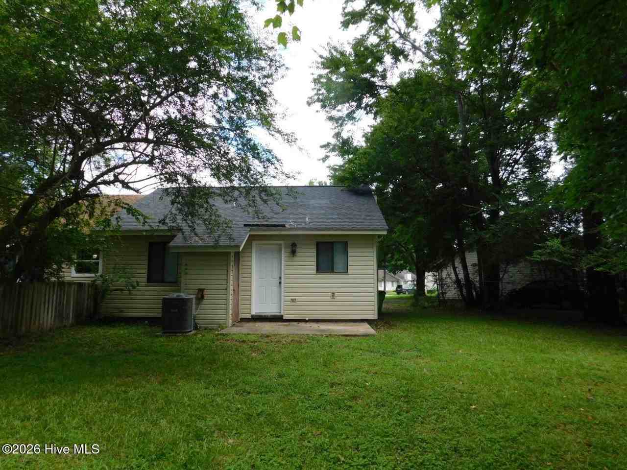 235 Cedar Ridge Ln - Photo 7 of 16