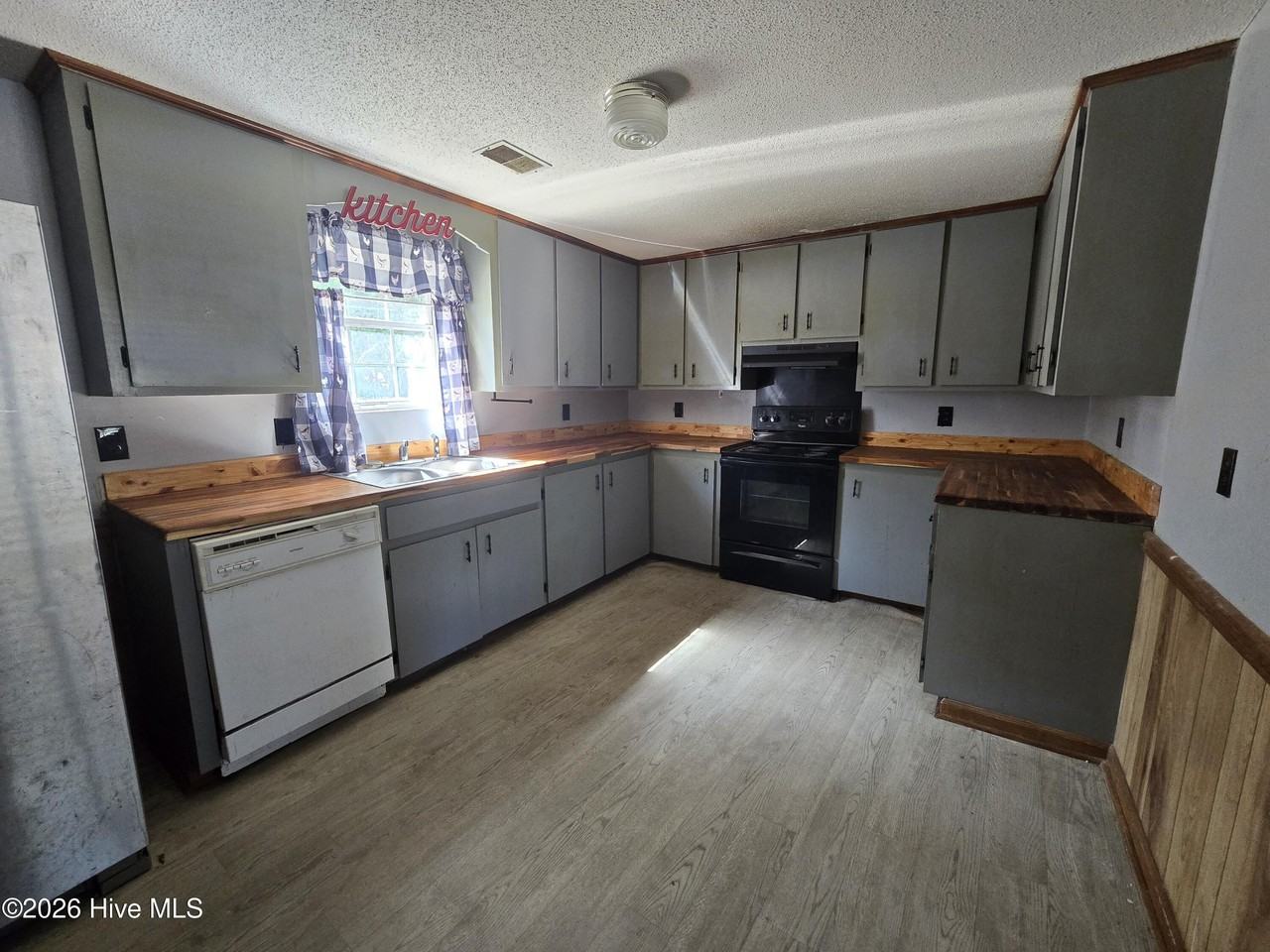 2814 Bradford Ct - Photo 3 of 6