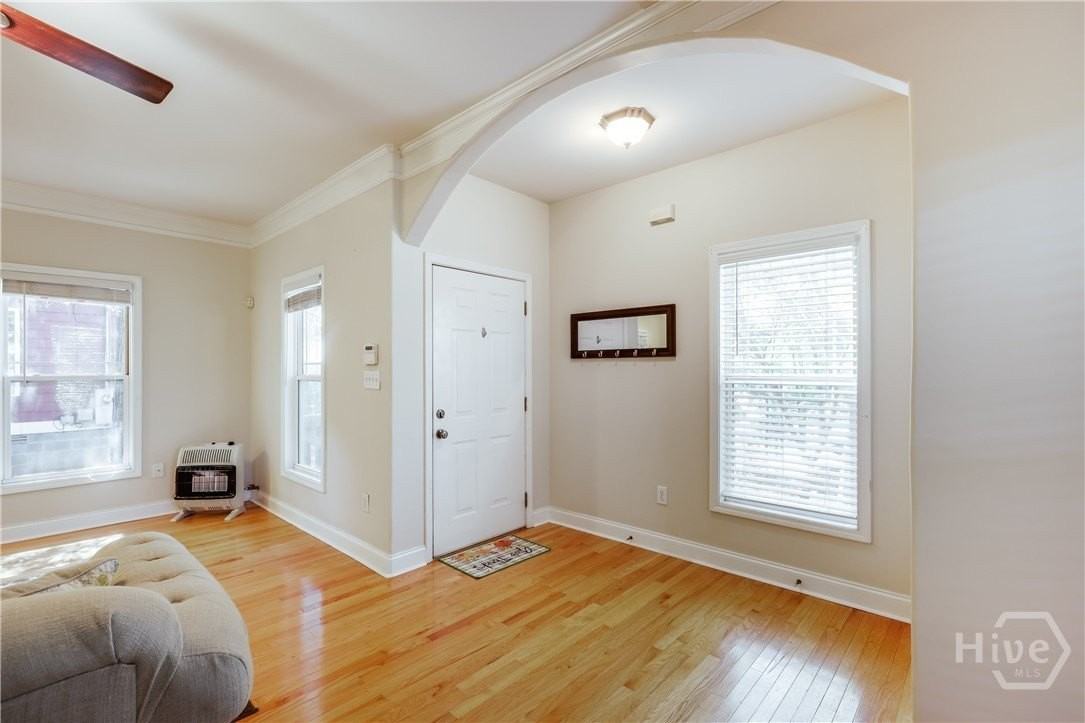 115 Arch St - Photo 4 of 35