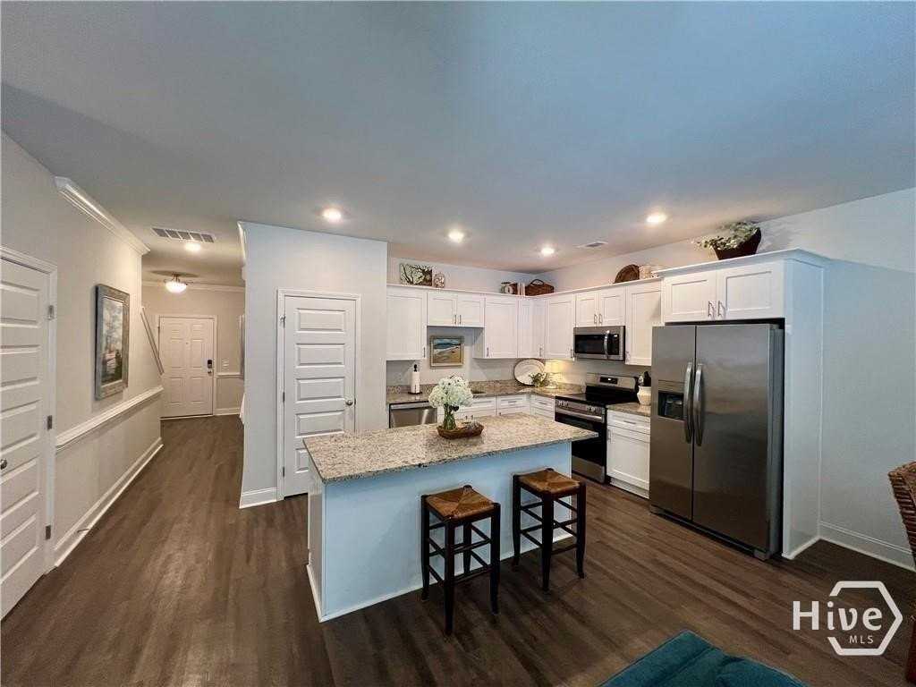 500 Governor Treutlen Cir - Photo 3 of 19