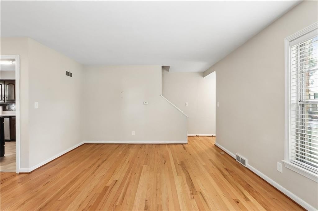 7527 Wyoming St - Photo 4 of 17