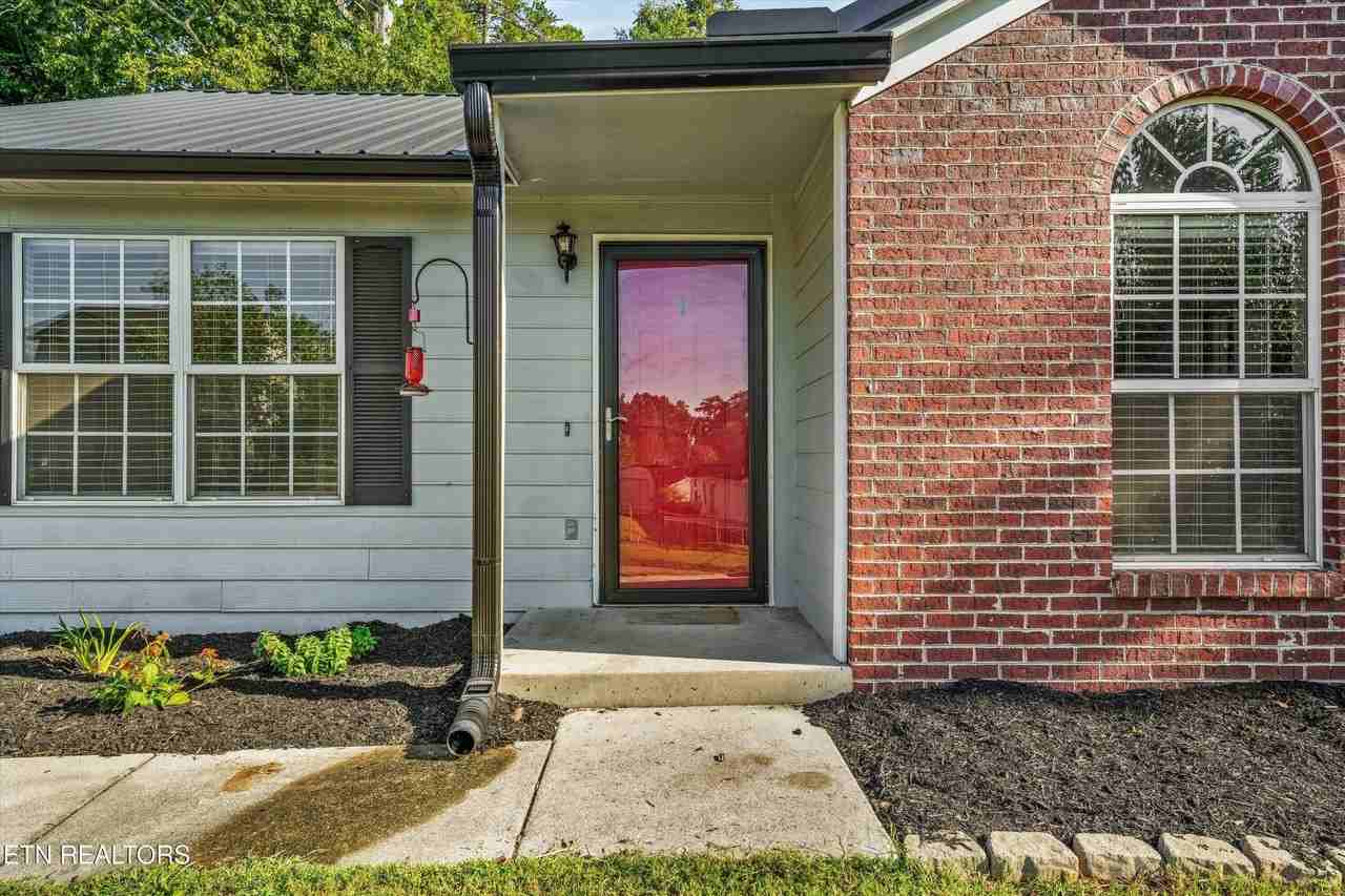 7349 Kilbridge Dr - Photo 4 of 45