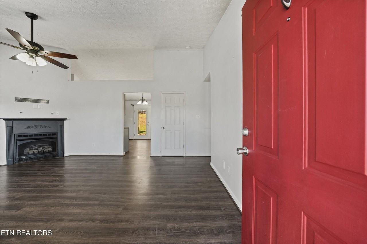 7349 Kilbridge Dr - Photo 5 of 45
