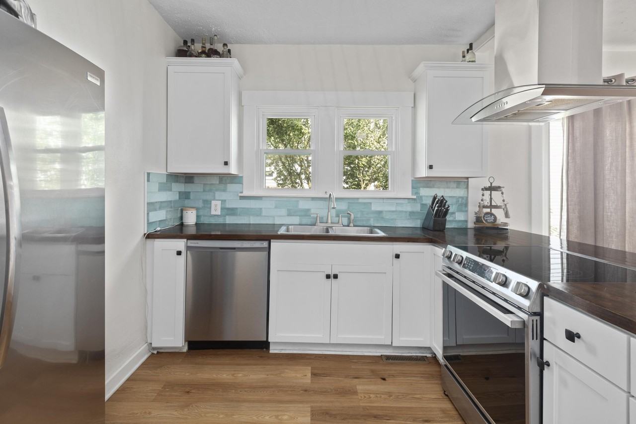 606 College St - Photo 4 of 23