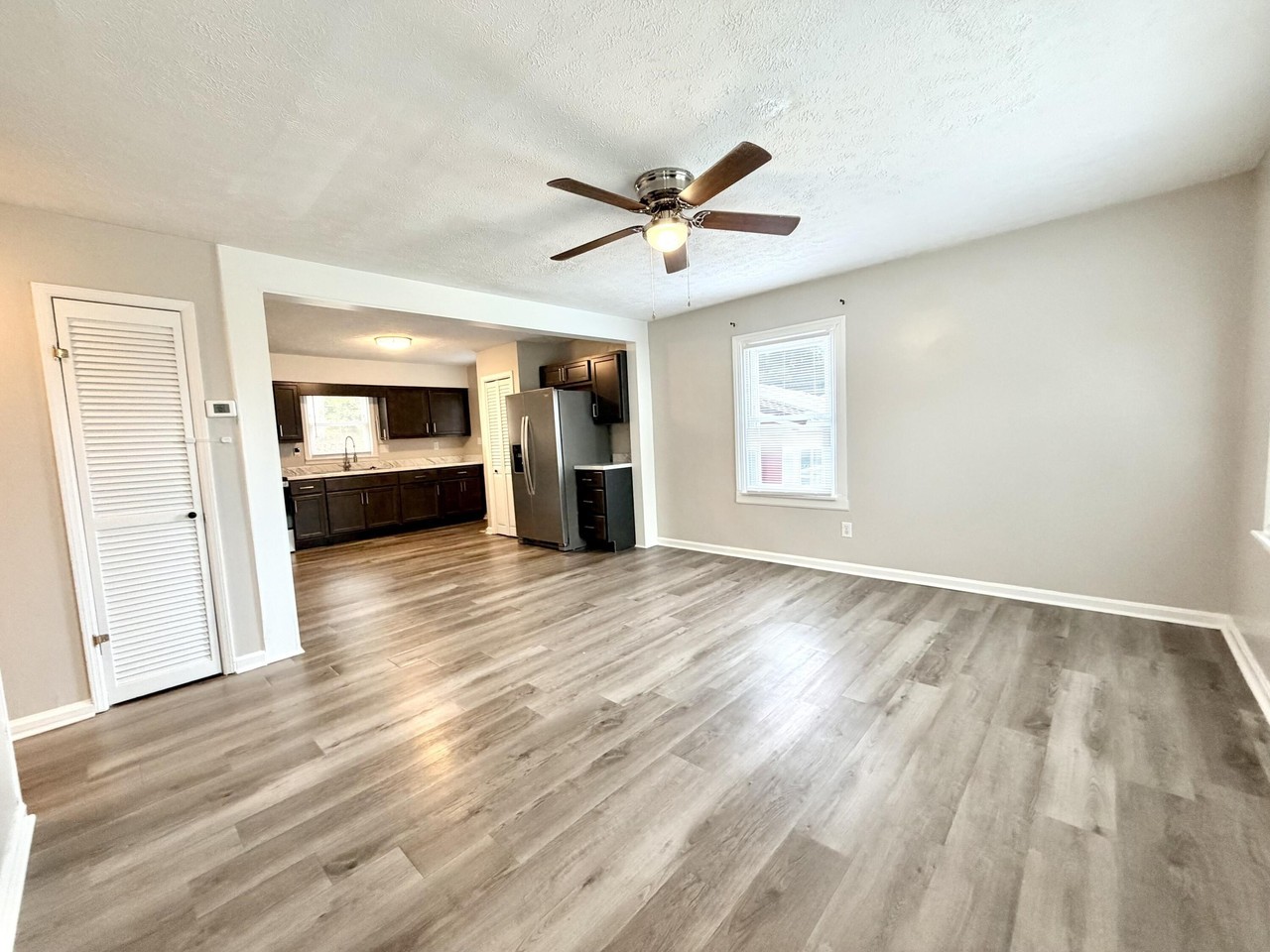 214 Hillside Ter - Photo 3 of 17