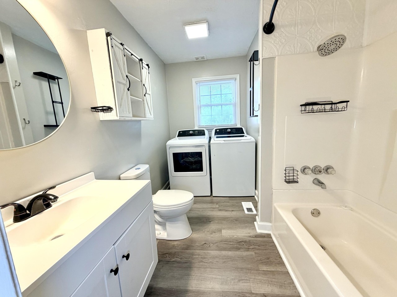214 Hillside Ter - Photo 7 of 17