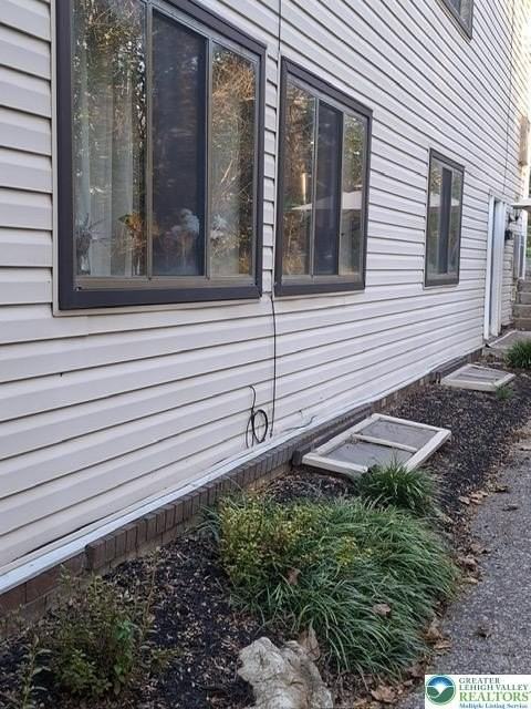 1547 Creekside Rd - Photo 4 of 29