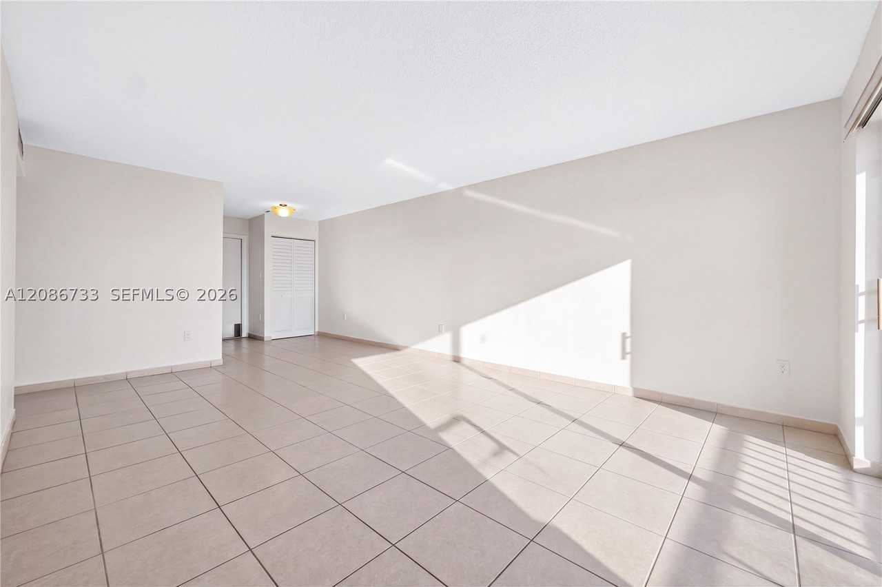 9103 Sw 137th Ter #27-4 - Photo 5 of 11