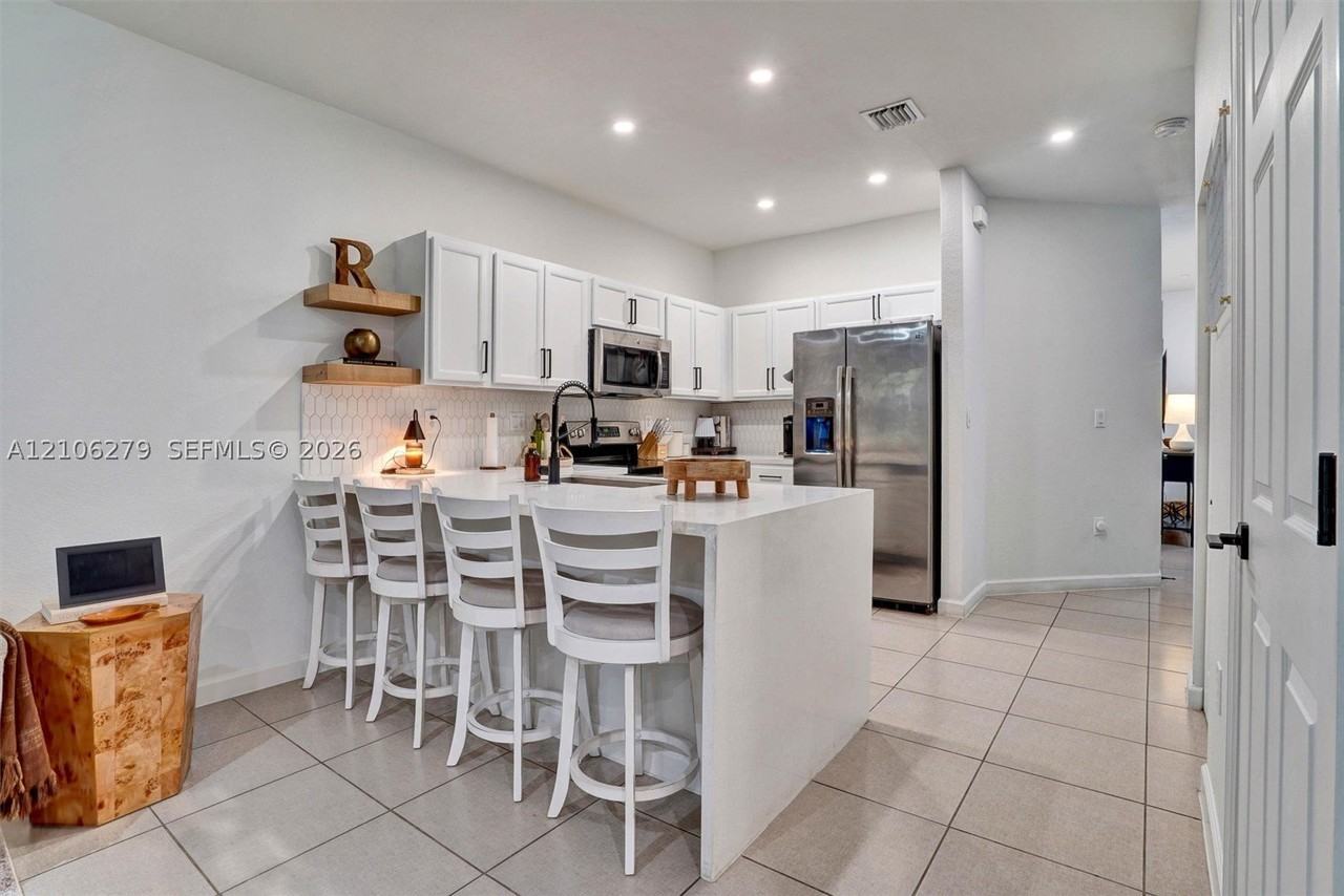 25341 Sw 115th Ct #25341 - Photo 5 of 31