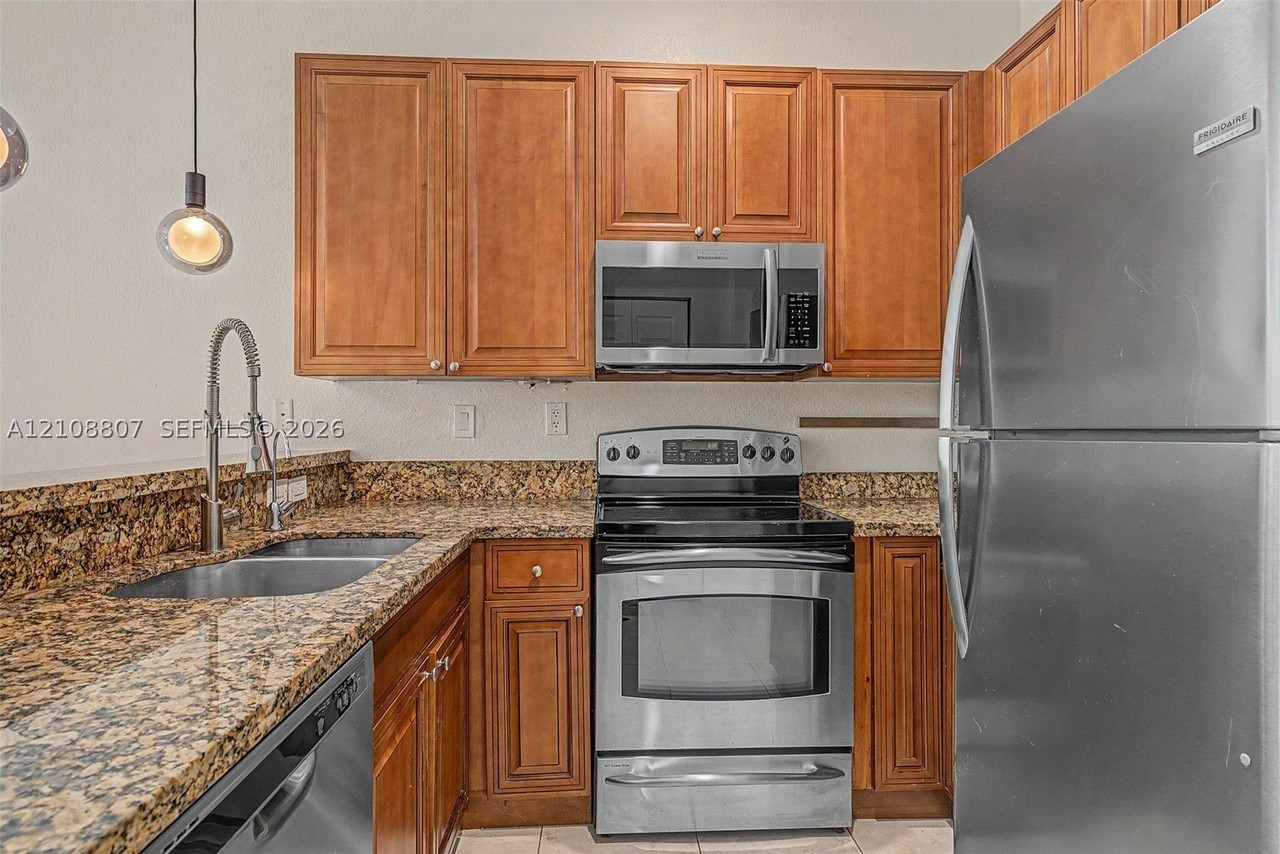 2945 Coconut Ave #1 - Photo 3 of 13