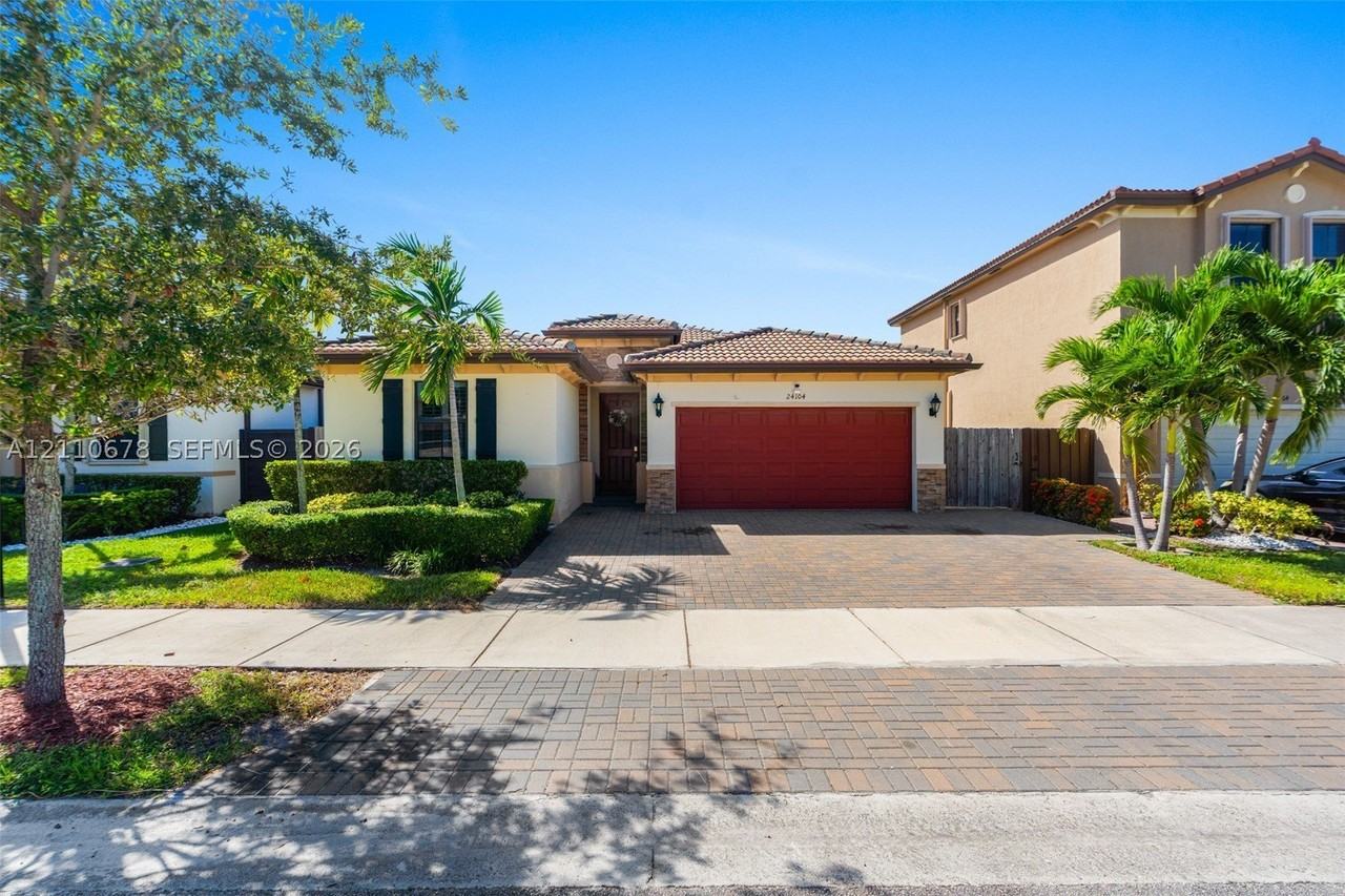 24104 Sw 118th Ave - Photo 3 of 50
