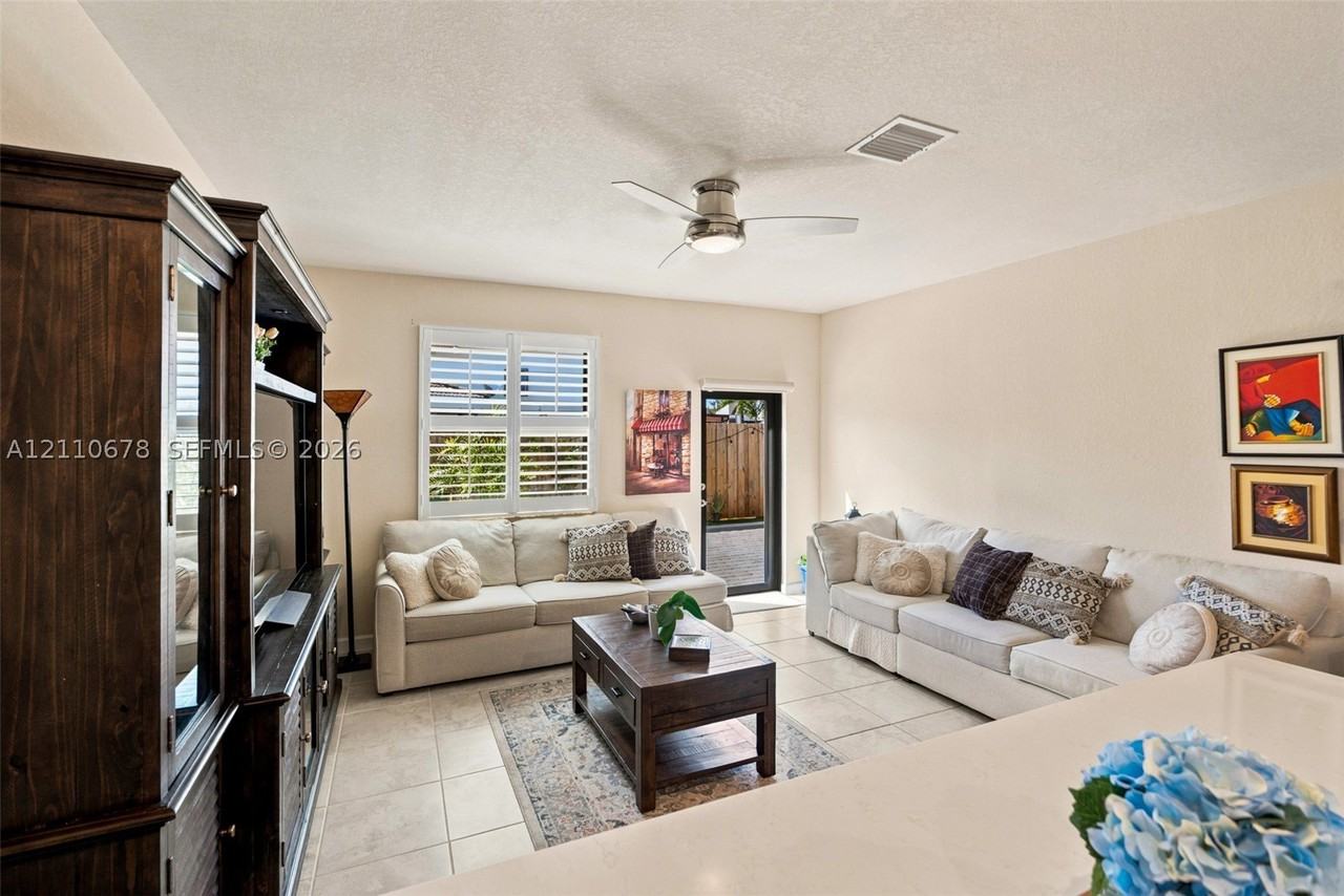 24104 Sw 118th Ave - Photo 7 of 50