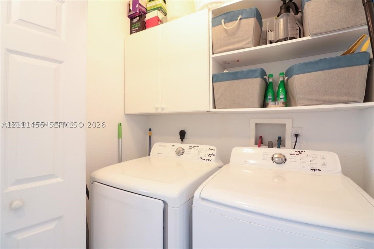 10868 Nw 84th St - Photo 6 of 23
