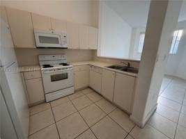 featured image of 2460 Se 16th Ter #204