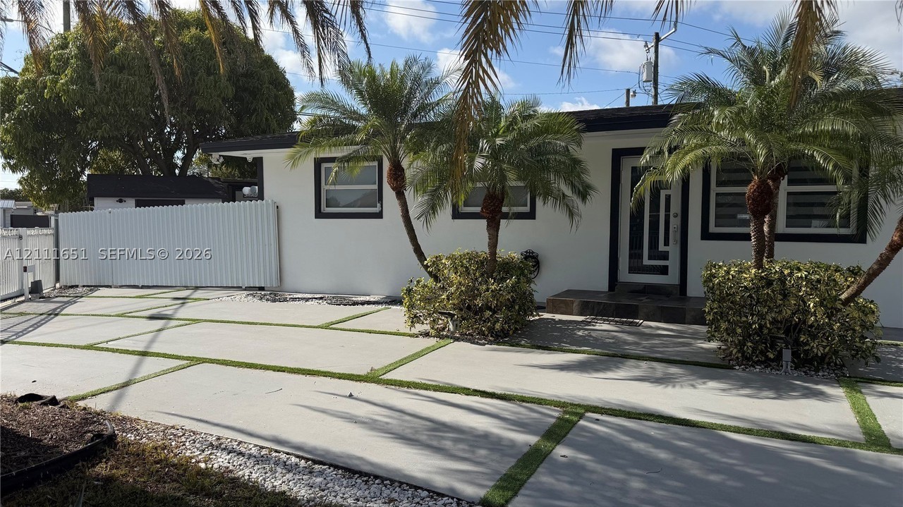 11500 Sw 185th Ter #0 - Photo 4 of 38