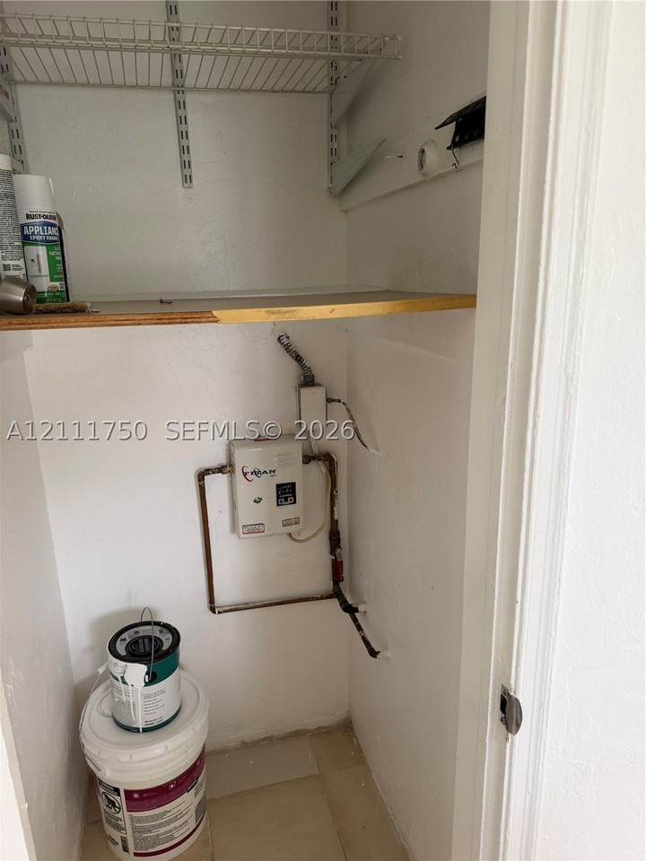 2001 Nw Flagler Ter #5 - Photo 7 of 9