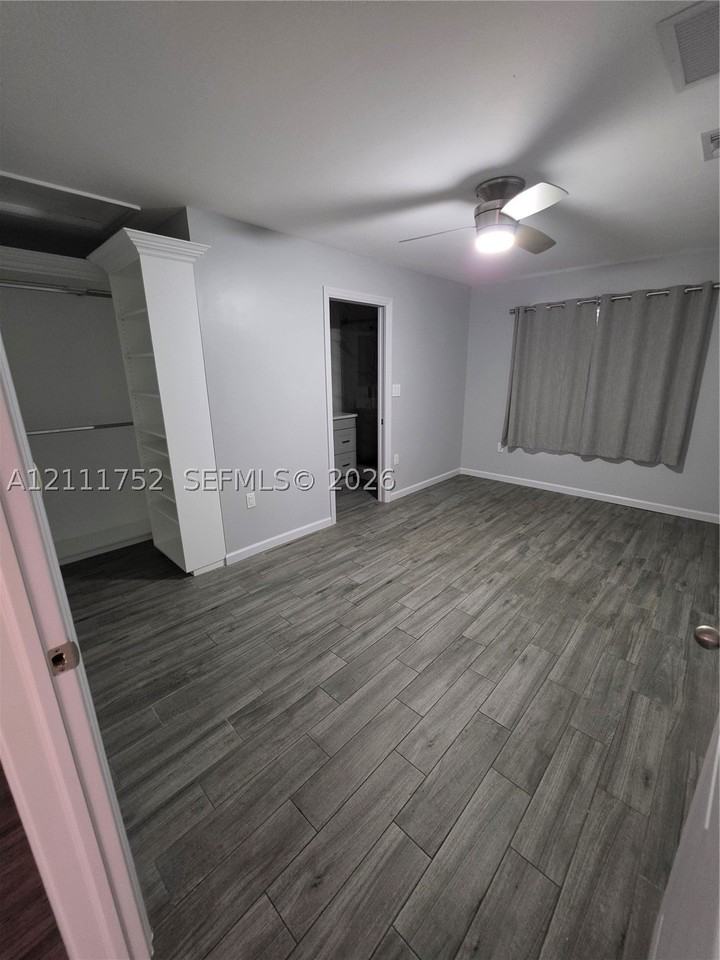 2901 Ne 11th Ter - Photo 7 of 14