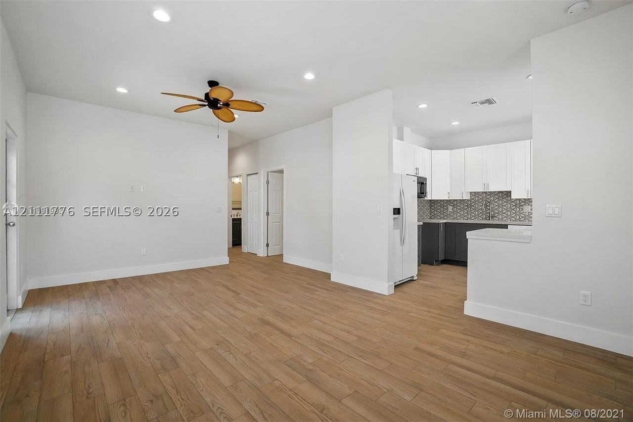 711 N L St #2 - Photo 2 of 12