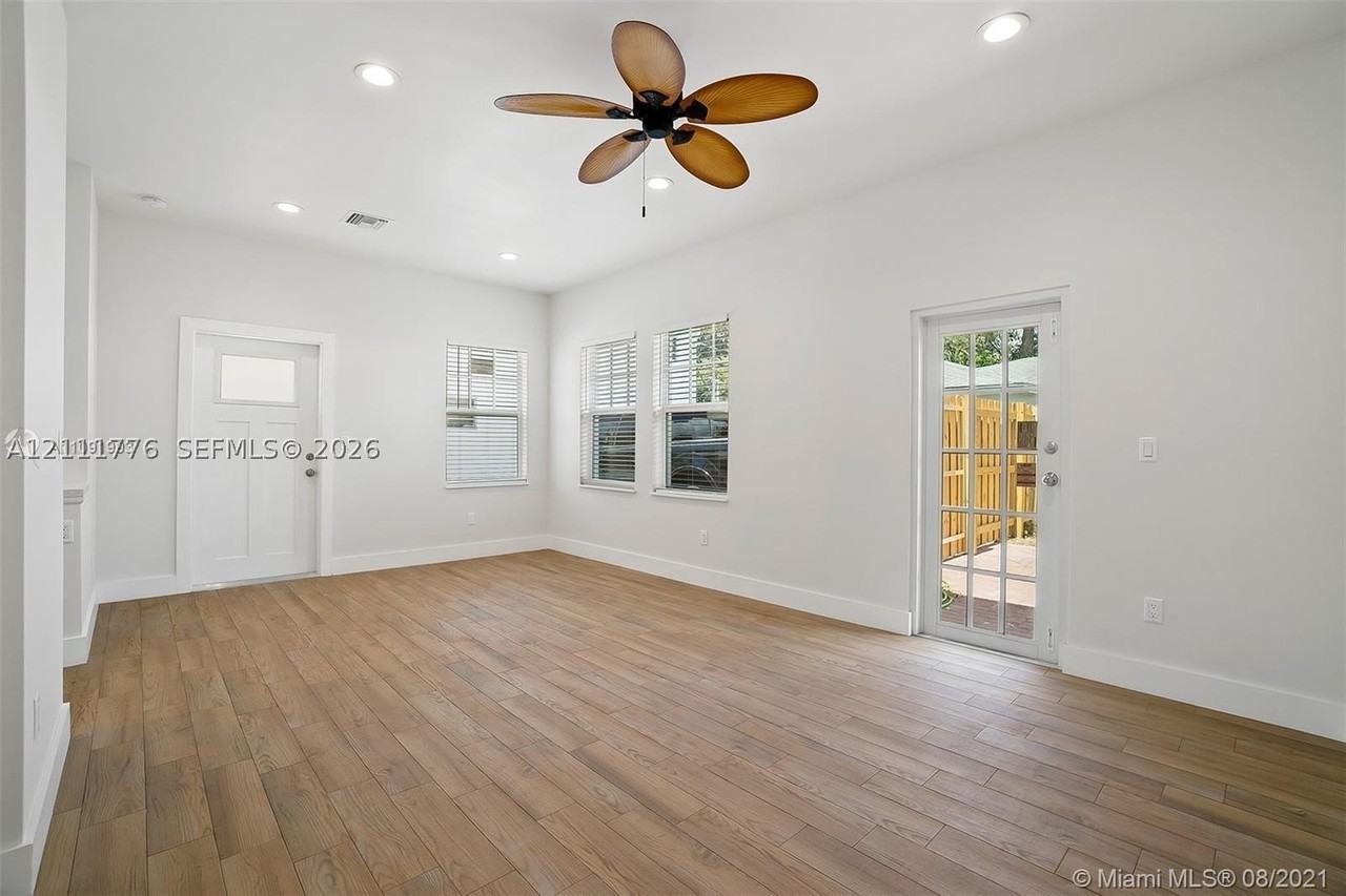 711 N L St #2 - Photo 3 of 12