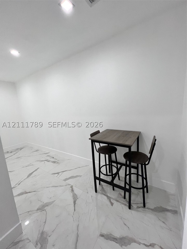 11250 Sw 173rd Ter #0 - Photo 7 of 24