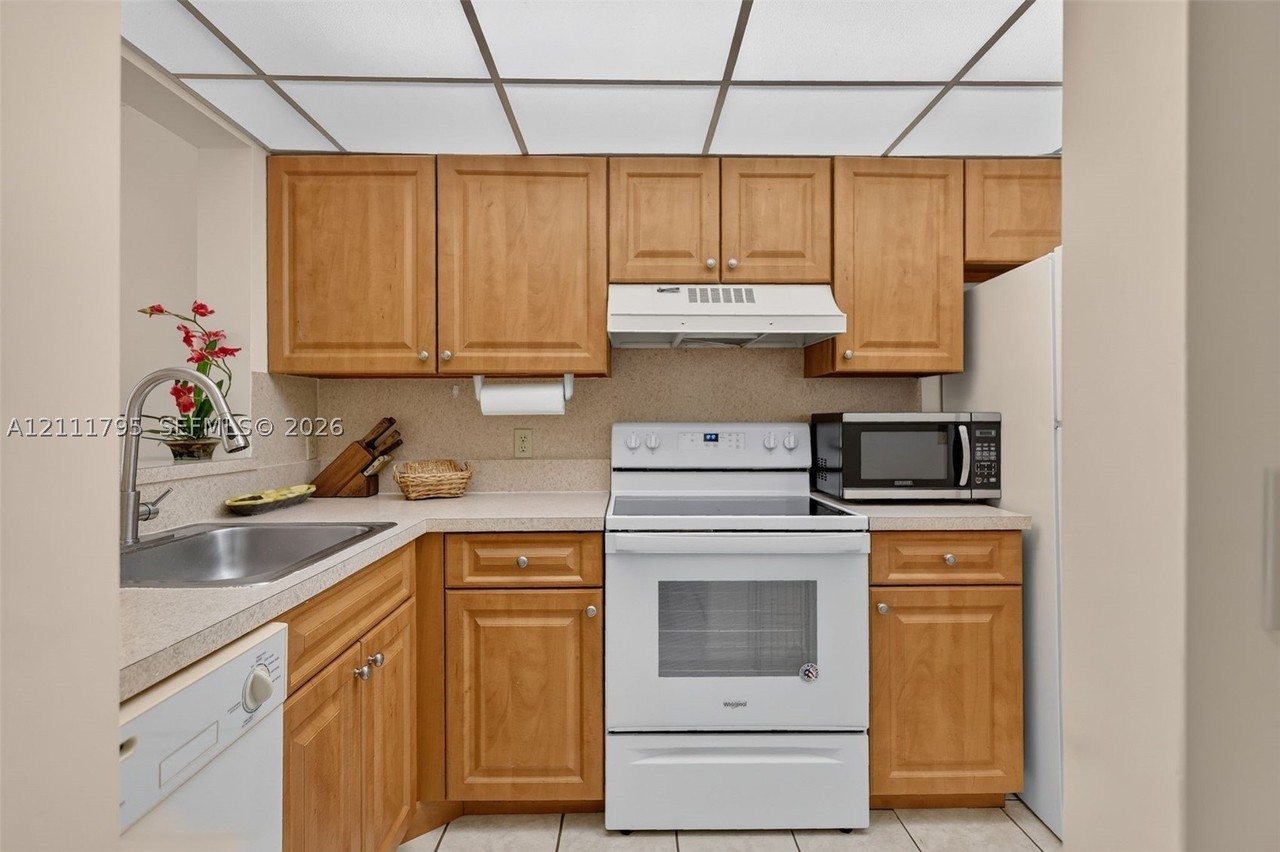 9423 S Ocean Dr #80 - Photo 7 of 50
