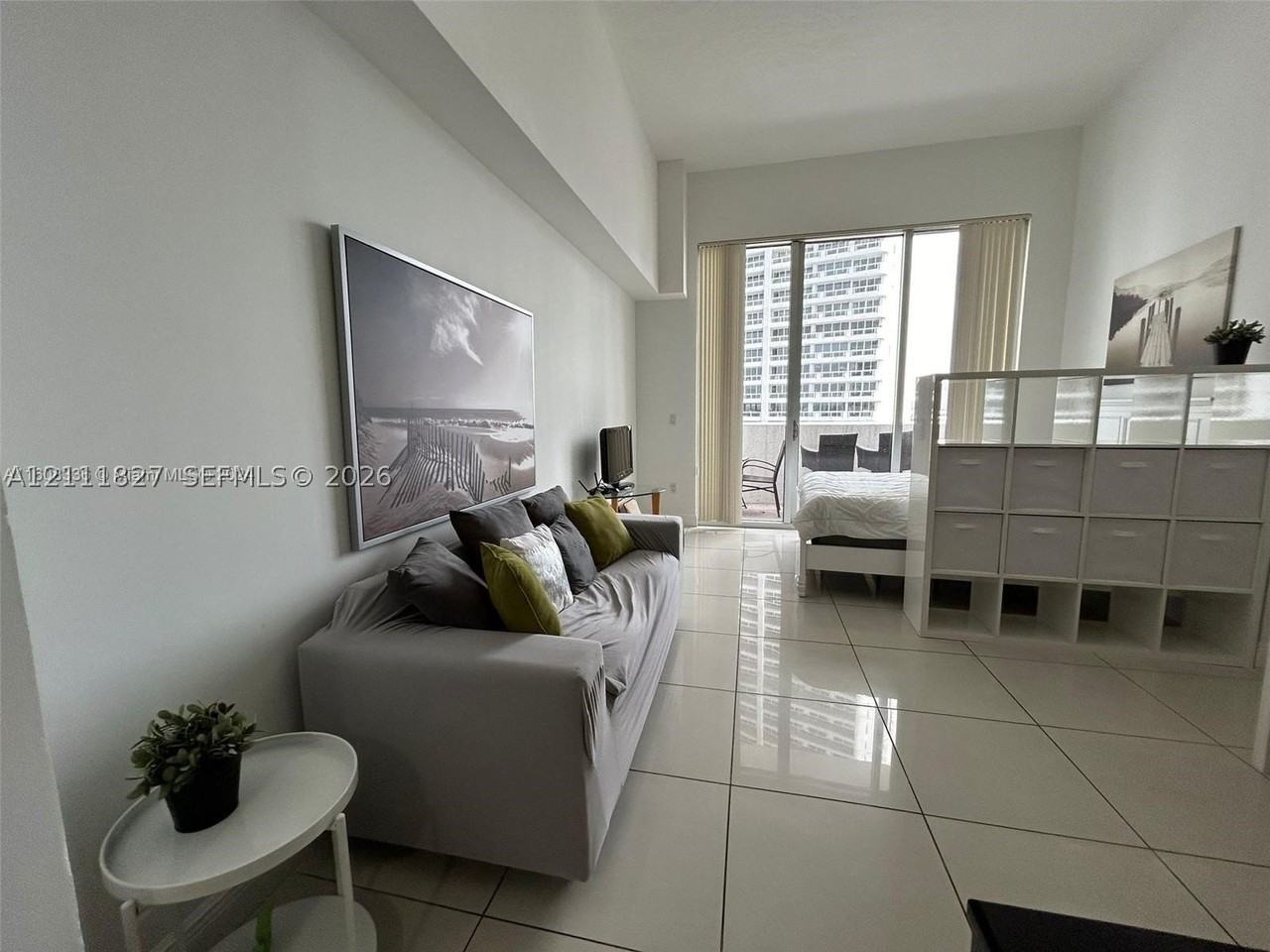1750 N Bayshore Dr #1106 - Photo 3 of 11