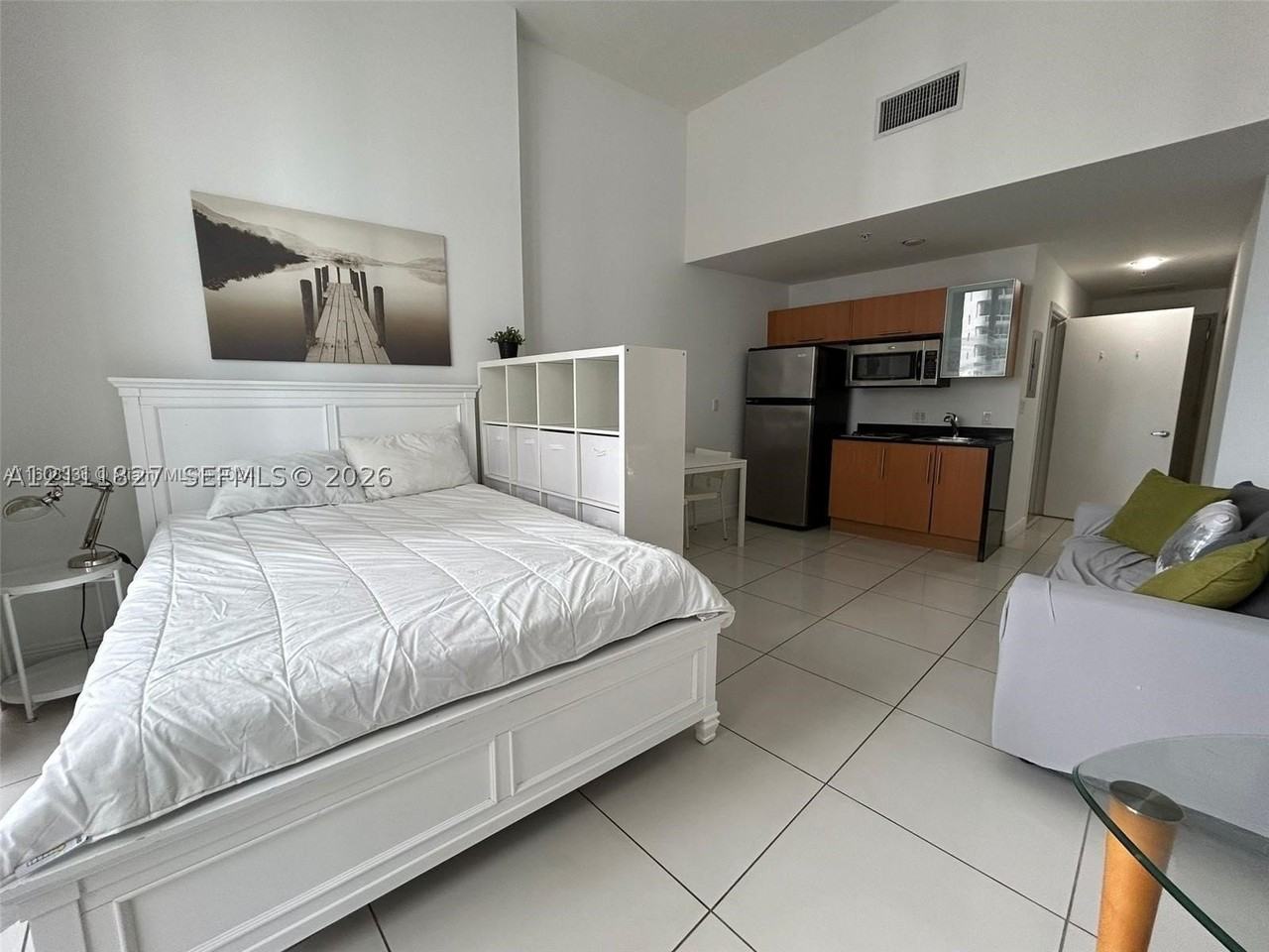 1750 N Bayshore Dr #1106 - Photo 5 of 11