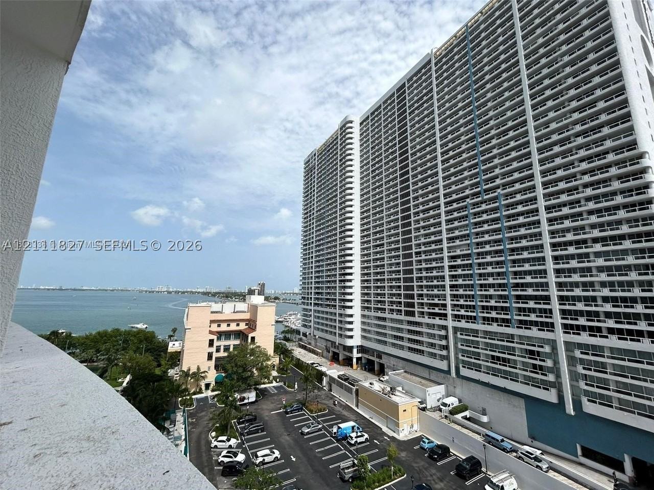 1750 N Bayshore Dr #1106 - Photo 7 of 11