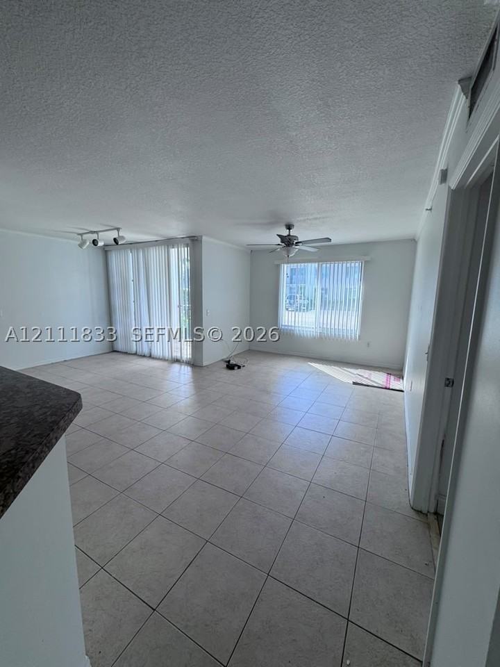 207 Villa Cir #207 - Photo 3 of 11