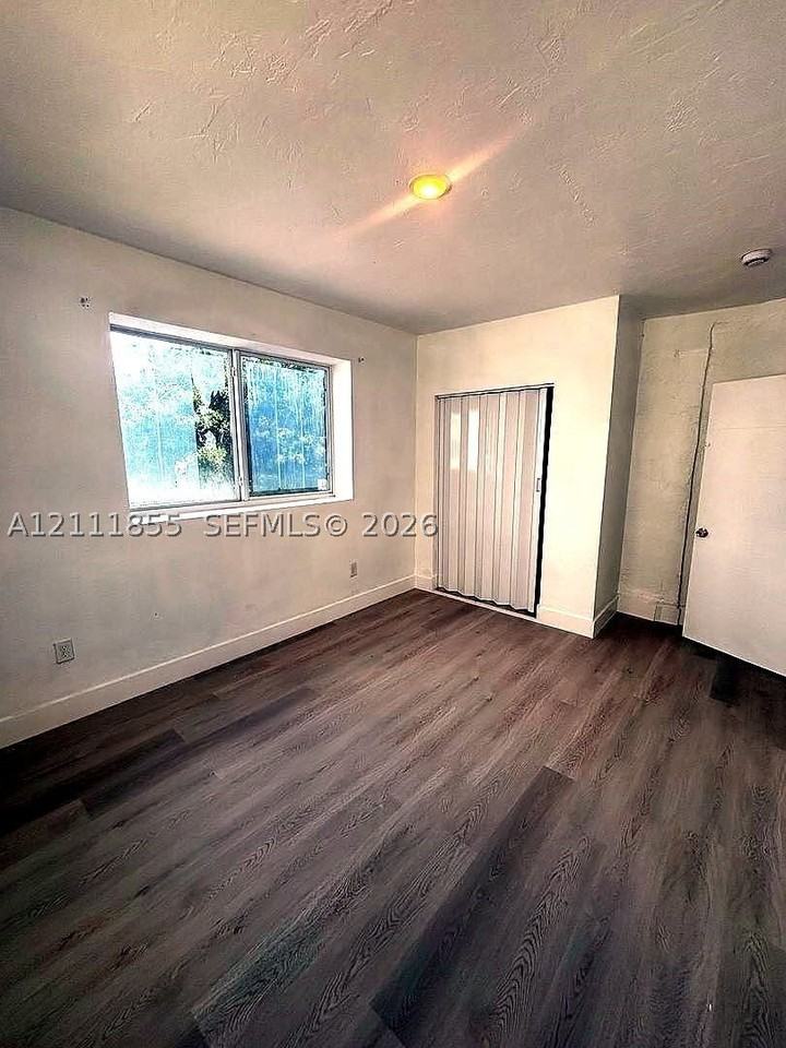 871 Sw 3rd St #22 - Photo 4 of 7
