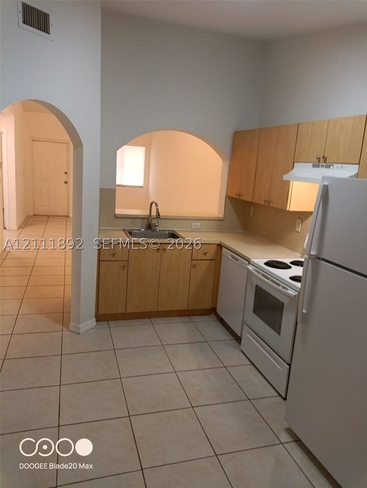 2910 Se 12th Rd #203-29 - Photo 4 of 10