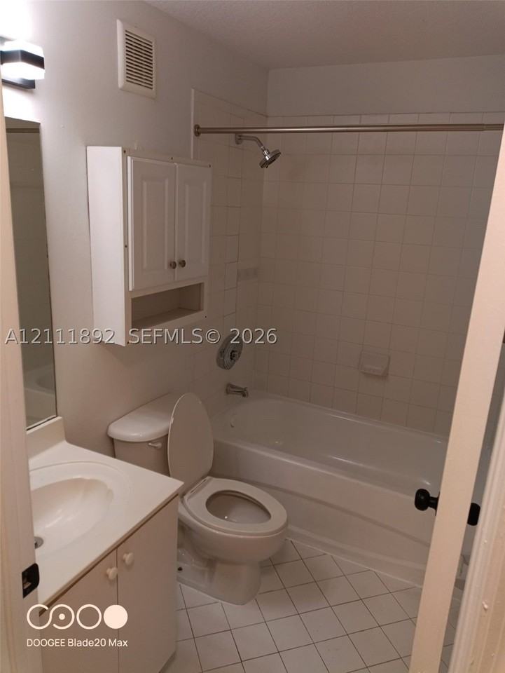 2910 Se 12th Rd #203-29 - Photo 6 of 10