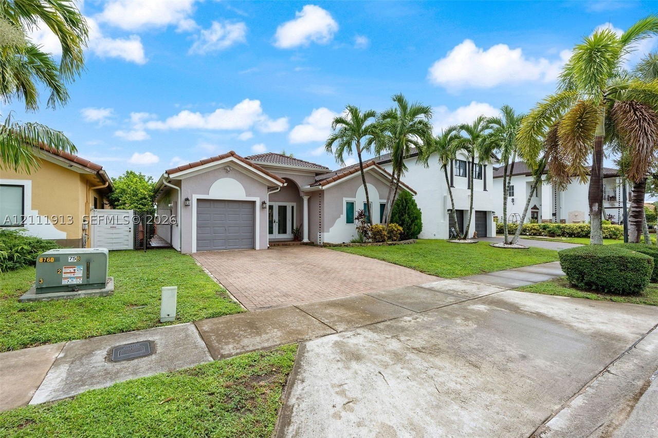 15717 Sw 138th Ter - Photo 2 of 24