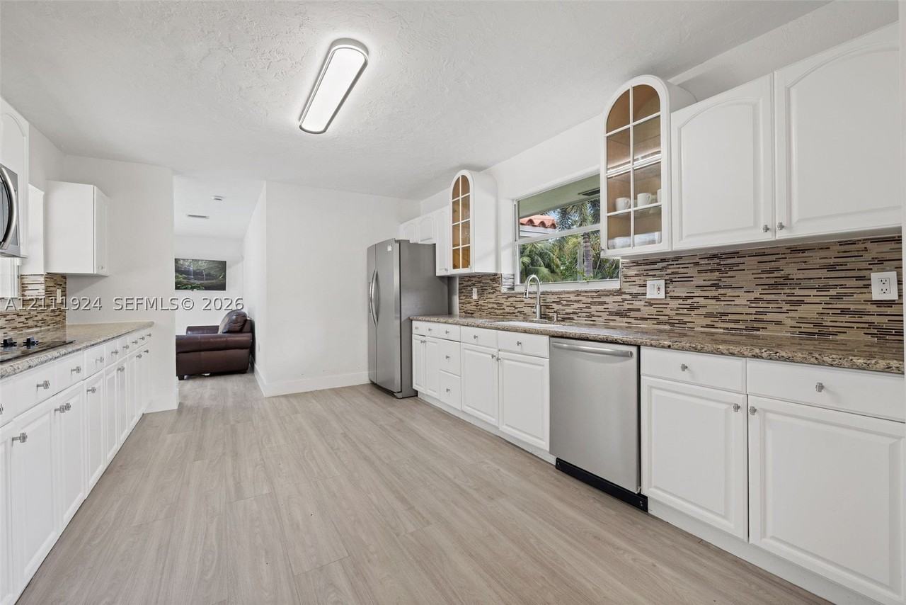 1254 Polk St - Photo 7 of 30