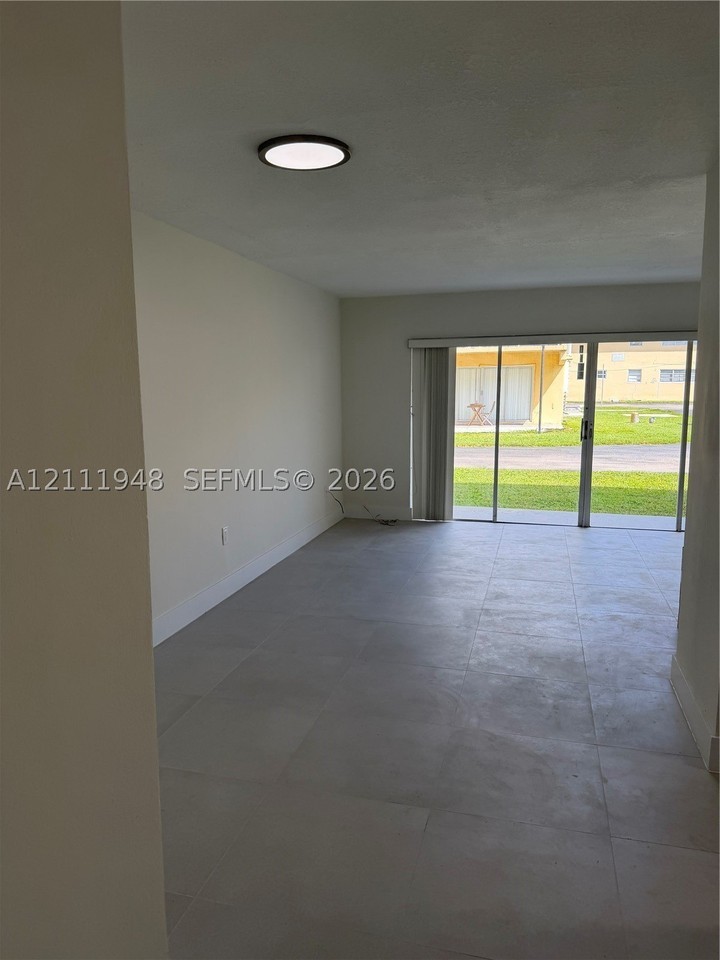 7430 Sw 82nd St #D105 - Photo 5 of 12