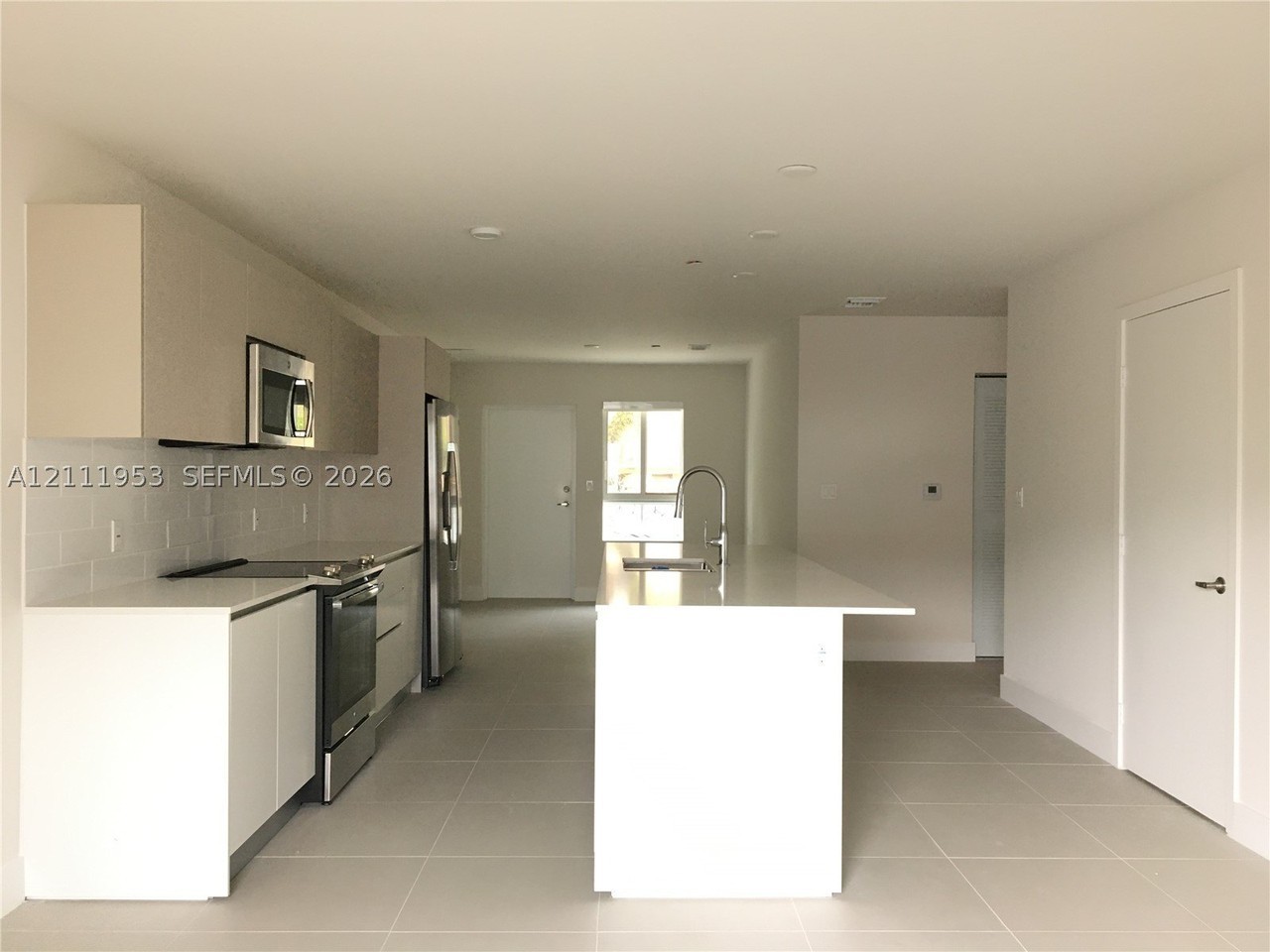 2535 Ne 193rd St #4104 - Photo 4 of 33