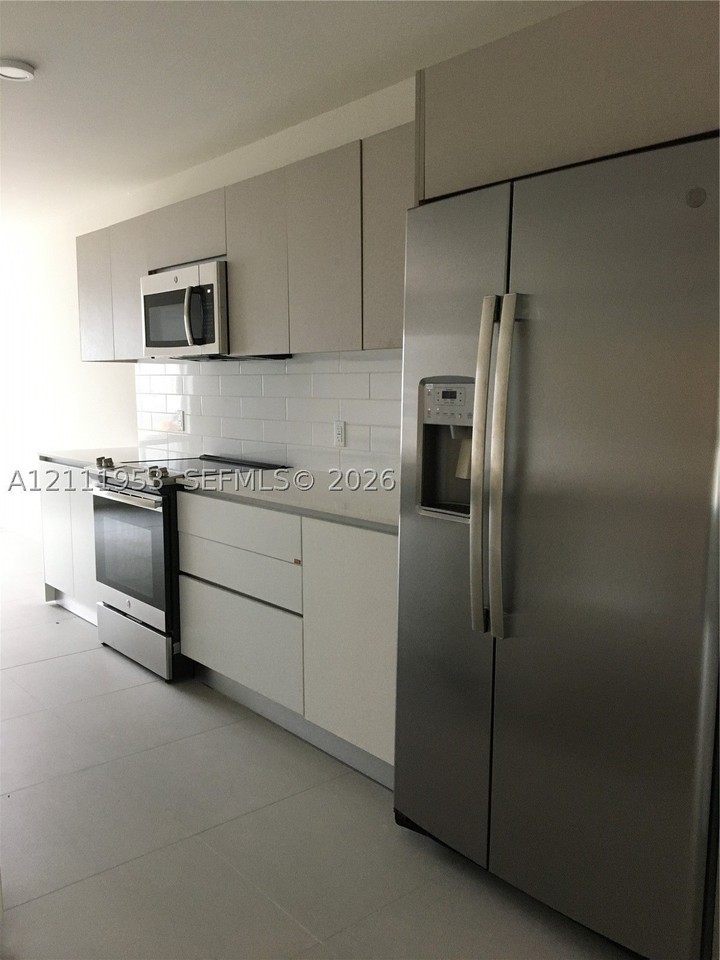 2535 Ne 193rd St #4104 - Photo 6 of 33
